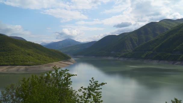 Reservoir Mountains Mountains Covered Forest — Stock Video