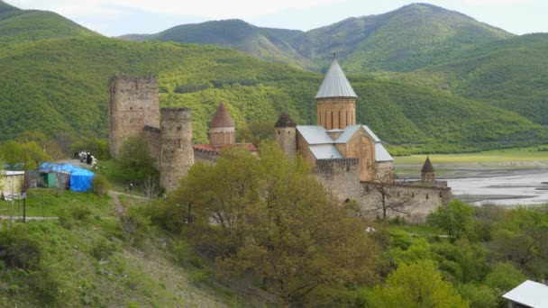 Ananuri Středověká Obranná Pevnost Gruzínské Vojenské Dálnici — Stock video