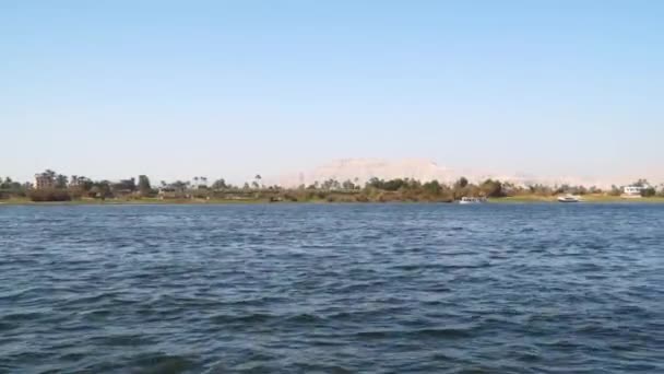 Costa Del Río Nilo Cerca Ciudad Luxor Egipto Pueden Ver — Vídeo de stock