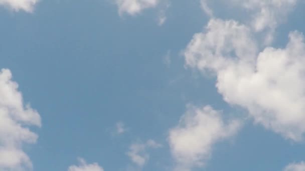 Σύννεφα που κινούνται στον ουρανό — Αρχείο Βίντεο