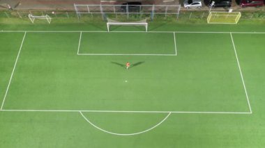 Canlı bir futbol maçının İHA görüntüleri