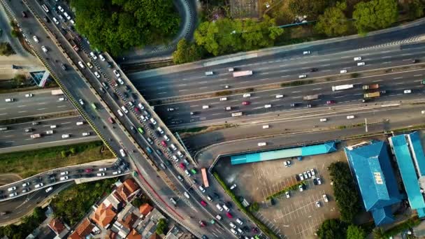 Vista aérea de uma rodovia movimentada — Vídeo de Stock