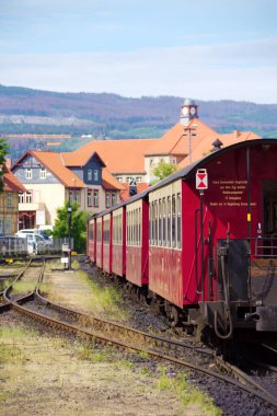 Brockenbahn / Brocken Demiryolunun Ayrılışı, Wernigerode istasyonu, Harz, Almanya