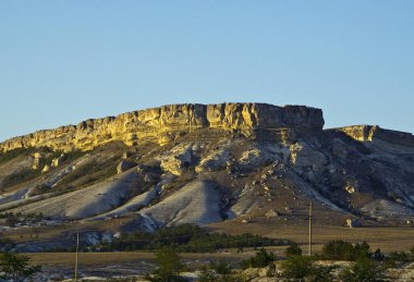 Yeni Tavrid otoyolu boyunca dağın ilginç bir manzarası..