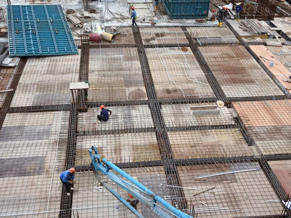 Kuala Lumpur Malaysia Maio 2017 Trabalhadores Construção Civil Que Fabricam — Fotografia de Stock