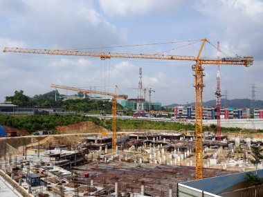 Kuala Lumpur, Malezya - 15 Eylül 2016: Bina Vakfı iş inşaat sahasında. Çalışma yüzeyinin altında inşaat devam eden işi