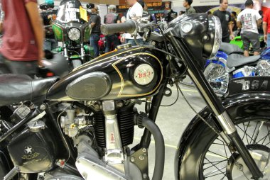 Kuala Lumpur, Malezya-25 Eylül 2016: özel motosiklet. Eski motosiklet modeli kendi tutku ve yaratıcılığın yerine getirmek için Tasarımcısı tarafından özelleştirilmiş. 