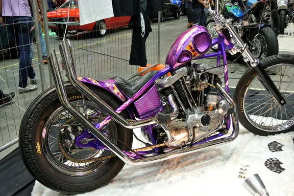 Kuala Lumpur, Malezya-25 Eylül 2016: özel motosiklet. Eski motosiklet modeli kendi tutku ve yaratıcılığın yerine getirmek için Tasarımcısı tarafından özelleştirilmiş. 