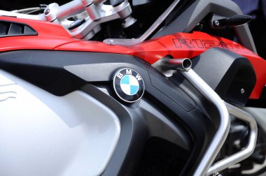 Kuala Lumpur, Malezya-25 Şubat 2018: Bmw motosiklet ve marka logoları. BMW Almanya dünyanın ünlü motosiklet üretmektedir biridir. 
