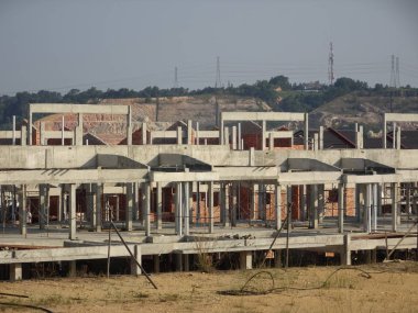Kuala Lumpur, Malezya-26 Mayıs 2017: teras ev yapım aşamasında Malezya. Modern ve çağdaş tarzı ile bir mimar tarafından tasarlanmış. Tuğla kullanılarak inşa duvar. 