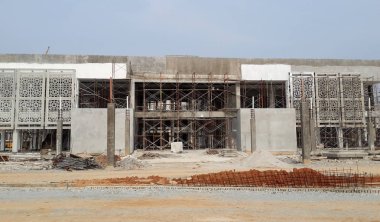 Kuala Lumpur, Malezya-25 Ağustos 2017: gün boyunca Inşaat alanı devam ediyor. Binanın yapısının inşası devam ediyor.