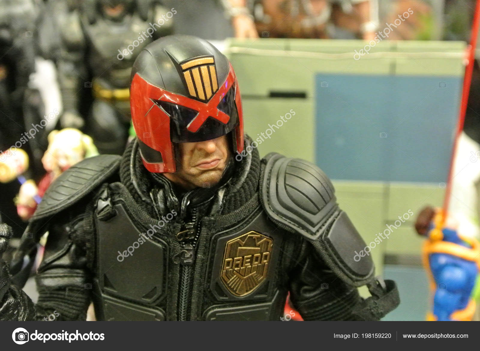 judge dredd action figure