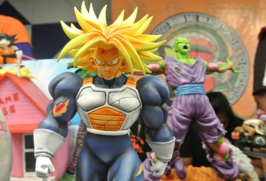 Kuala Lumpur, Malezya-31 Mart 2018: Model ölçek eylem rakamlar karakterleri popüler Japon animasyon dizisi Dragonball. Toplayıcı ve fan tablo görüntüleme. 