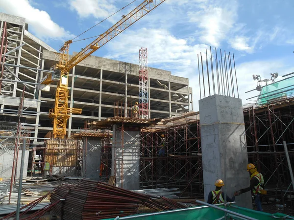 Kuala Lumpur Malaysia July14 2017 Trabalhadores Construção Civil Que Fabricam — Fotografia de Stock