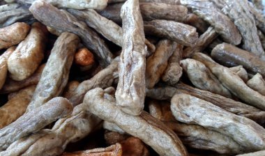 Keropok gelir yakın çekim. Keropok gelir esas olarak taze balık, un, su ve birkaç diğer malzemeler ve bir popüler Malezya içinde snack ve özel sos ile yemek yapılır. Tarafından sokak hawkers satmak. 