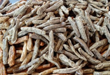 Keropok gelir yakın çekim. Keropok gelir esas olarak taze balık, un, su ve birkaç diğer malzemeler ve bir popüler Malezya içinde snack ve özel sos ile yemek yapılır. Tarafından sokak hawkers satmak. 