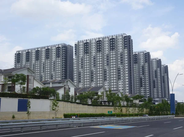 クアラルンプール マレーシア 2017 モダンなデザインと高層マンション 特にマレーシアの都市部で人気のある集合住宅 — ストック写真