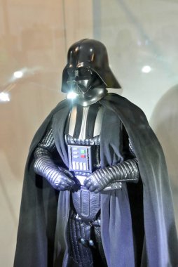 Kuala Lumpur, Malezya-31 Mart 2018: kurgusal karakter aksiyon figürlerini Darth Vader Star Wars franchise filmlerde görünen toplayıcı halk için ile. Jedi karşı antagonisti karakter. 