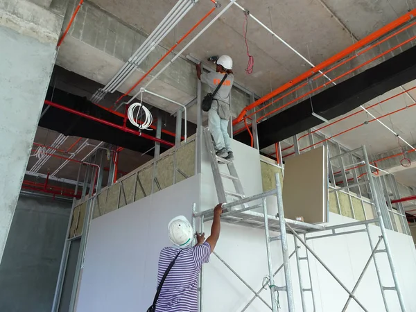 Kuala Lumpur Malasia Abril 2018 Trabajos Instalación Paneles Yeso Curso — Foto de Stock