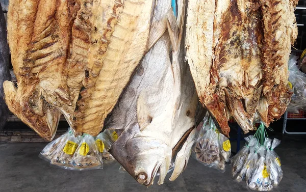 Mersing Malaysia June 2018 Salted Dried Fish Hung Seller Shop — стоковое фото