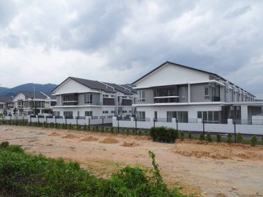 Kuala Lumpur, Malezya-Ağustos 18, 2018: Malezya Çift katlı lüks teras ev. Modern ve çağdaş tarzda mimar tarafından tasarlandı