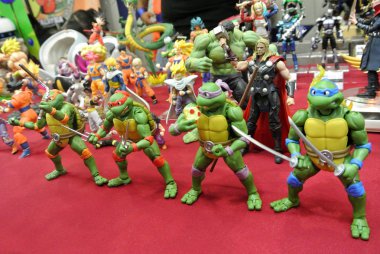 Kuala Lumpur, Malezya-31 Mart: seçili kurgusal eylem rakam karakterinin Teenage Mutant Ninja kaplumbağa duruldu. Toplayıcı masa için halk tarafından görüntülenen. 