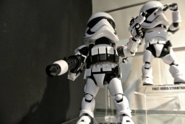 Kuala Lumpur, Malezya-7 Nisan 2018: yıldız savaşları filminden Storm Troopers ordu ölçek modeli odaklı seçildi. Genel olarak toplayıcıya göre görüntüleme. 