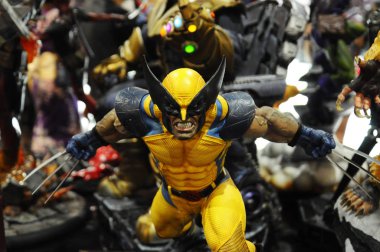 Kuala Lumpur, Malezya-7 Nisan 2018: Wolverine eylem rakam göstermek kamu toplayıcının yanında. Wolverine Amerikan çizgi roman ve film Marvel tarafından yayınlanan görünen bir karakterdir.