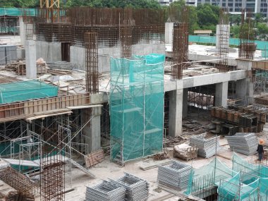Kuala Lumpur, Malezya-23 Temmuz 2018: geçici erişim ve metal merdiven basamak ve inşaat alanında iskele yapılmış. Ruhsat scaffolder tarafından kullanım için güvenli olduğundan emin olmak için tasarlanmış.   