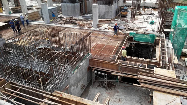 Kuala Lumpur Malezya Haziran 2018 Inşaat Işçileri Inşaat Sahasında Takviye — Stok fotoğraf
