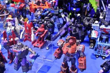 Kuala Lumpur, Malezya-07 Nisan 2018: kurgusal karakter Transformers oyuncak aksiyon figürü çizgi film üzerinden geliştirilen Hasbro tarafından 1980'lerde. Kahramanı Autobots ve antagonisti Decepticons. Görüntülemek için toplayıcı tarafından kasık.   