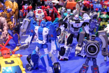 Kuala Lumpur, Malezya-07 Nisan 2018: kurgusal karakter Transformers oyuncak aksiyon figürü çizgi film üzerinden geliştirilen Hasbro tarafından 1980'lerde. Kahramanı Autobots ve antagonisti Decepticons. Görüntülemek için toplayıcı tarafından kasık.   