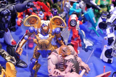 Kuala Lumpur, Malezya-07 Nisan 2018: kurgusal karakter Transformers oyuncak aksiyon figürü çizgi film üzerinden geliştirilen Hasbro tarafından 1980'lerde. Kahramanı Autobots ve antagonisti Decepticons. Görüntülemek için toplayıcı tarafından kasık.   