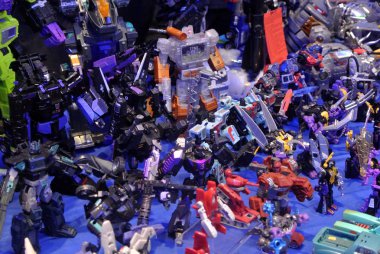 Kuala Lumpur, Malezya-07 Nisan 2018: kurgusal karakter Transformers oyuncak aksiyon figürü çizgi film üzerinden geliştirilen Hasbro tarafından 1980'lerde. Kahramanı Autobots ve antagonisti Decepticons. Görüntülemek için toplayıcı tarafından kasık.   