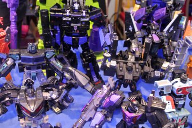 Kuala Lumpur, Malezya-07 Nisan 2018: kurgusal karakter Transformers oyuncak aksiyon figürü çizgi film üzerinden geliştirilen Hasbro tarafından 1980'lerde. Kahramanı Autobots ve antagonisti Decepticons. Görüntülemek için toplayıcı tarafından kasık.   