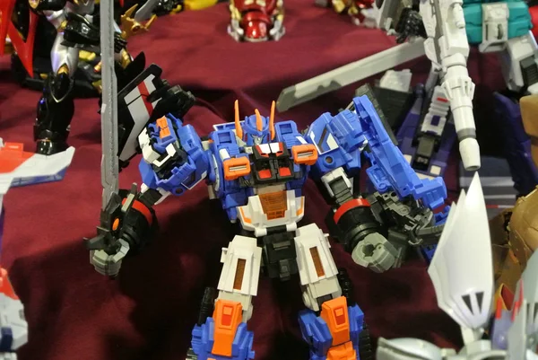 Kuala Lumpur, Malezya-07 Nisan 2018: kurgusal karakter Transformers oyuncak aksiyon figürü çizgi film üzerinden geliştirilen Hasbro tarafından 1980'lerde. Kahramanı Autobots ve antagonisti Decepticons. Görüntülemek için toplayıcı tarafından kasık.   
