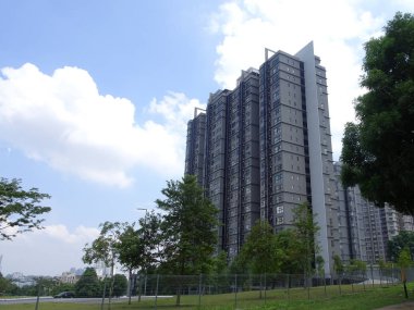 Kuala Lumpur, Malezya-19 Nisan 2017: modern cephe tasarımı ile yüksek doğmak konut daire bina. Daire konut popüler Malezya kentsel alanda özellikle. 