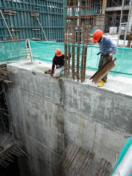 Kuala Lumpur Maleisië Augustus 2017 Werknemers Bouw Werken Hoogte Bouwplaats — Stockfoto