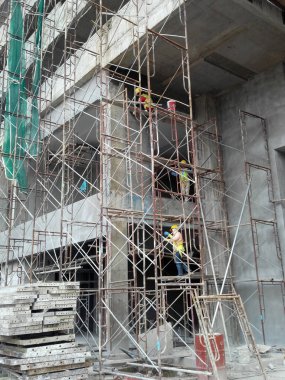 Kuala Lumpur, Malezya-2 Haziran 2018: bina yapısı inşaat sahasında bir parçası olarak takviye beton sütun. Sütun inşaat sonraki aşama için hazır üzerinde takviye çubuğu.