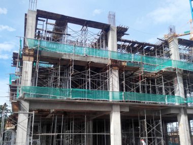 Kuala Lumpur, Malezya-2 Haziran 2018: bina yapısı inşaat sahasında bir parçası olarak takviye beton sütun. Sütun inşaat sonraki aşama için hazır üzerinde takviye çubuğu.