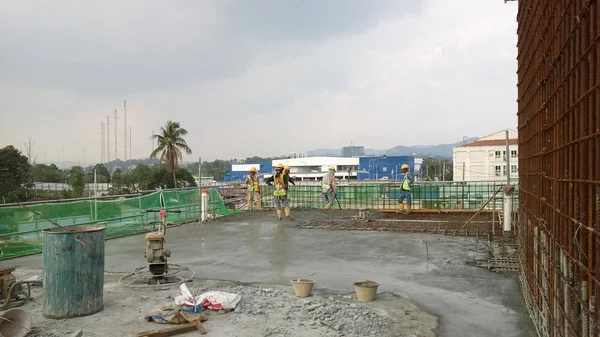 Kuala Lumpur Malasia Agosto 2016 Grupo Trabajadores Construcción Que Trabajan —  Fotos de Stock