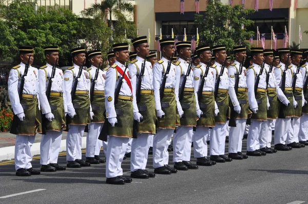 Seremban Malasia Agosto 2017 Soldado Malayo Malasia Con Uniforme Arma — Foto de Stock