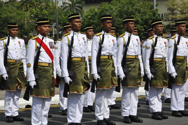 Seremban Malasia Agosto 2017 Soldado Malayo Malasia Con Uniforme Arma —  Fotos de Stock