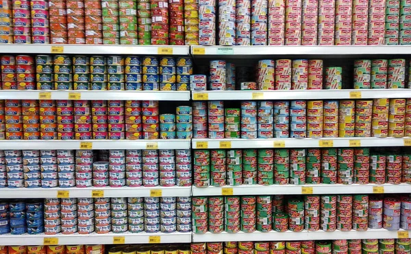 Seremban Malajzia 2018 Október Tonhal Filét Fém Lehet Értékesítésre Szupermarket — Stock Fotó