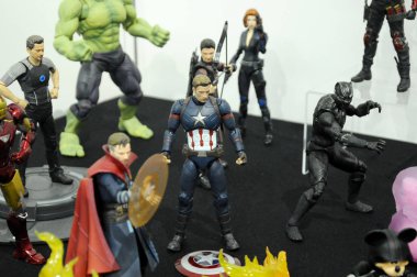 Kuala Lumpur, Malezya - 6 Ekim 2018: Kurgusal karakter aksiyon figürü Captain America Marvel çizgi roman ve film üzerinden. Halk için toplayıcı tarafından görüntülenen aksiyon figürü. 