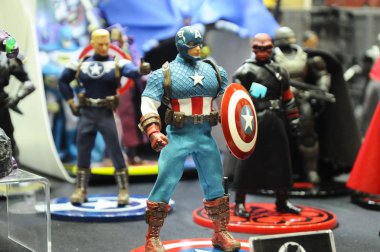 Kuala Lumpur, Malezya - 6 Ekim 2018: Kurgusal karakter aksiyon figürü Captain America Marvel çizgi roman ve film üzerinden. Halk için toplayıcı tarafından görüntülenen aksiyon figürü. 