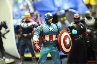 Kuala Lumpur, Malezya - 6 Ekim 2018: Kurgusal karakter aksiyon figürü Captain America Marvel çizgi roman ve film üzerinden. Halk için toplayıcı tarafından görüntülenen aksiyon figürü. 