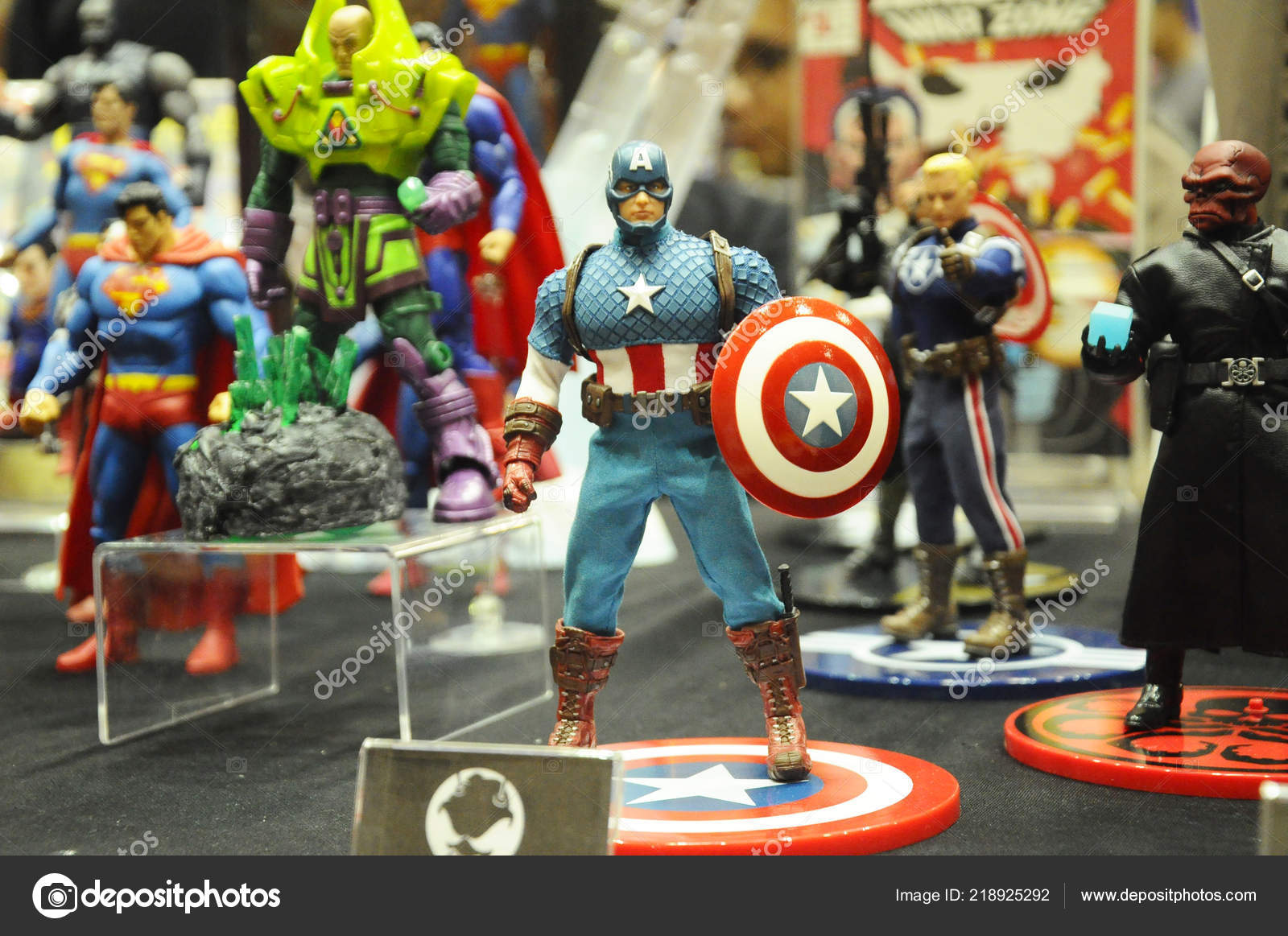 アベンジャーズ写真素材 ロイヤリティフリーアベンジャーズ画像 Depositphotos