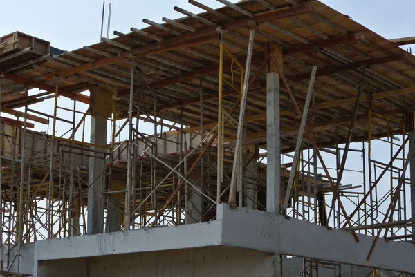 マラッカ マレーシア 2015 木材工法一般的合板と工事現場の木材から作られています 鉄筋コンクリート造の金型として使用工法 — ストック写真