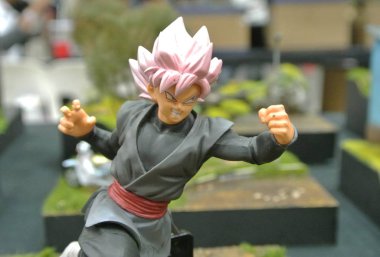 Kuala Lumpur, Malezya-6 Ekim 2018: Seçili modeli ölçeği eylem rakamlar karakter popüler odaklı Japon animasyon serisi Dragonball. Toplayıcı ve fan tablo görüntüleme. 
